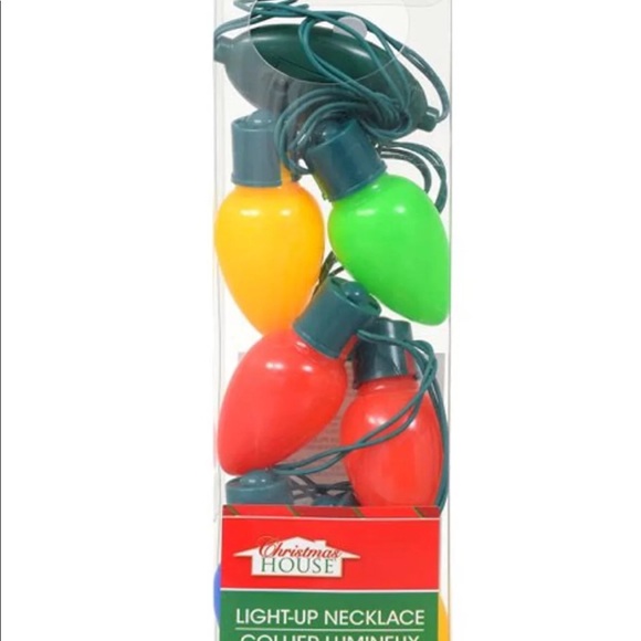 Christmas light up Necklaces. 4 pack 🎄☃️⛄️🌨 - Picture 2 of 3